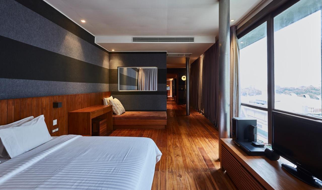 Luxx Langsuan Hotel - Sha Plus Банкок Екстериор снимка