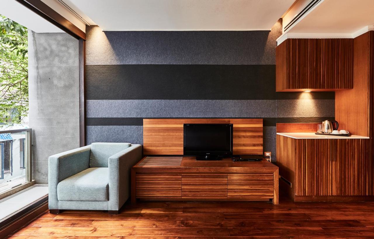 Luxx Langsuan Hotel - Sha Plus Банкок Екстериор снимка