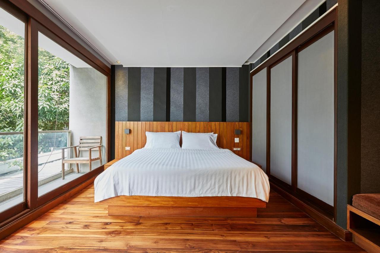 Luxx Langsuan Hotel - Sha Plus Банкок Екстериор снимка