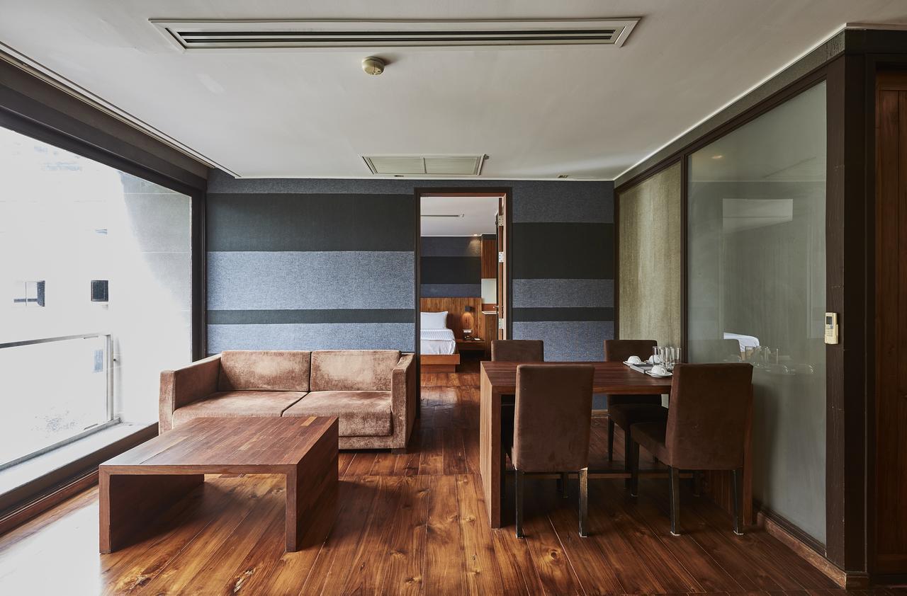 Luxx Langsuan Hotel - Sha Plus Банкок Екстериор снимка
