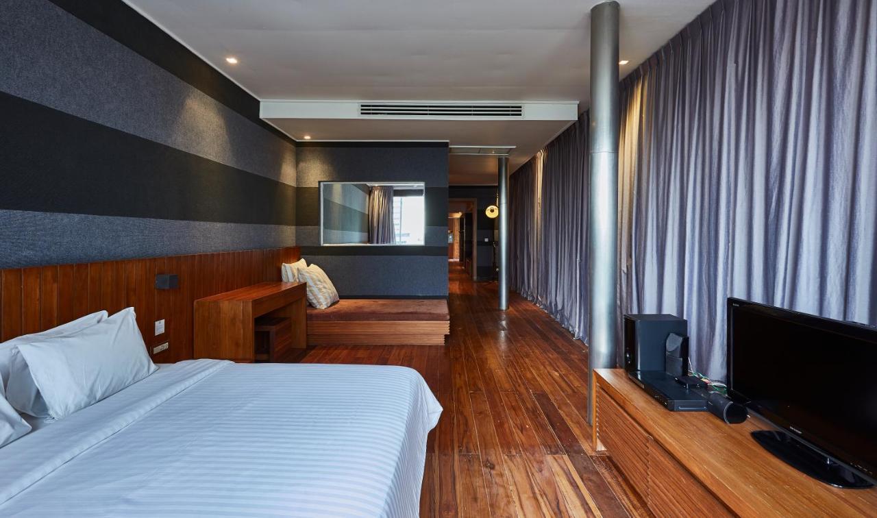 Luxx Langsuan Hotel - Sha Plus Банкок Екстериор снимка
