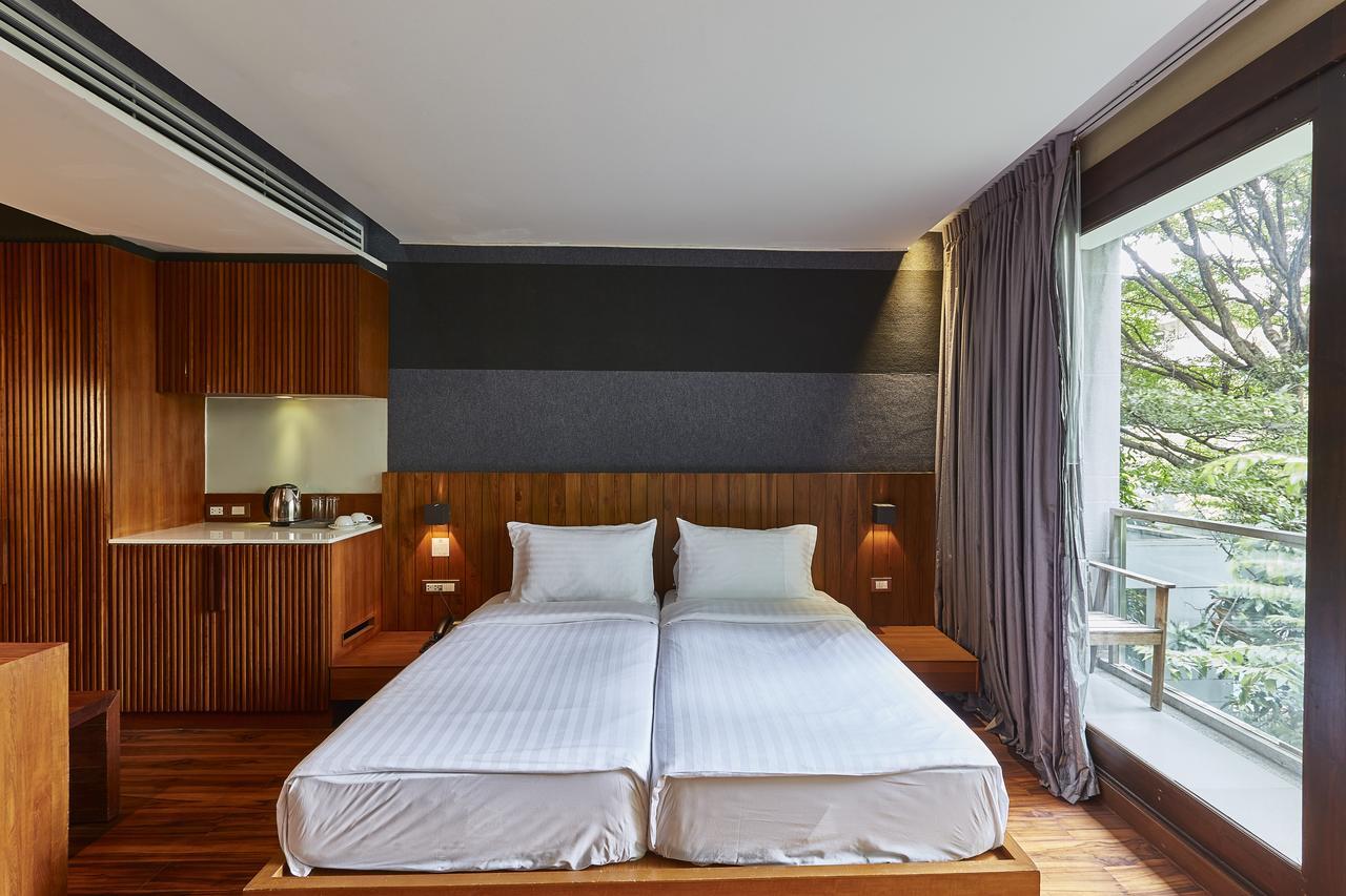 Luxx Langsuan Hotel - Sha Plus Банкок Екстериор снимка